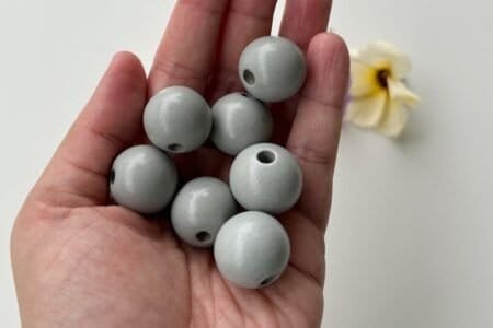 Round Wooden Color Beads - Light Grey (20,10 MM)