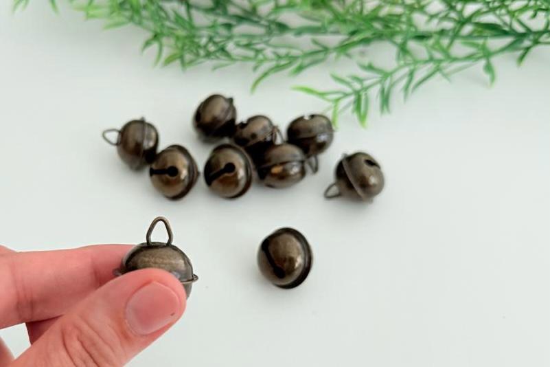 Vintage Metal Jingle Bells - 10 Pc - Image 3